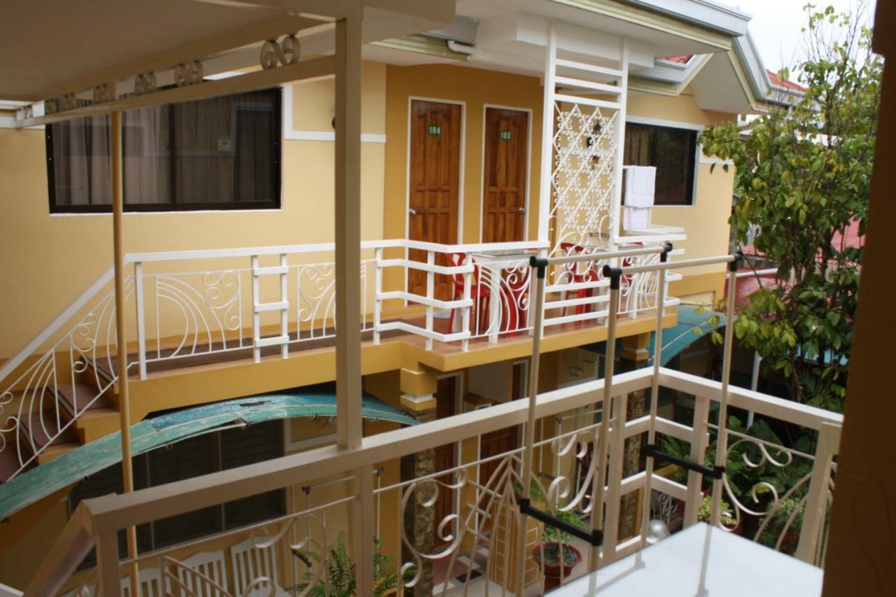 Oslob Malonzo Pension House Exterior photo